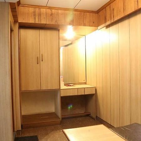 Baba Tourist Lodge Шиллонг Экстерьер фото