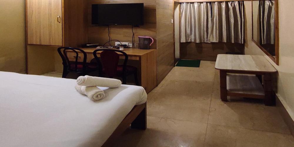 Baba Tourist Lodge Шиллонг Экстерьер фото